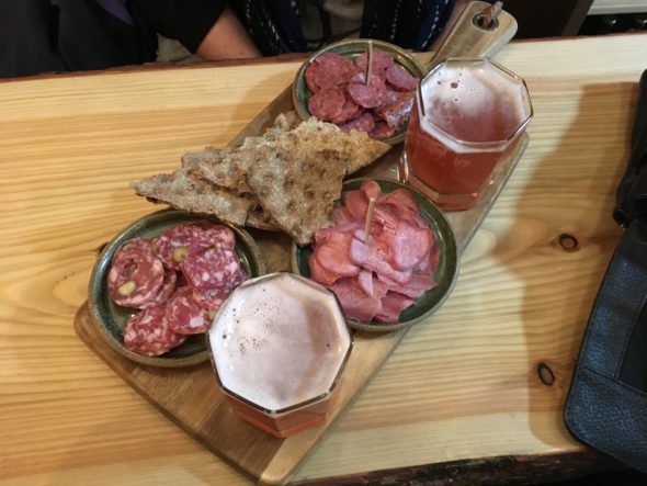 3 slags pølse og 2 øl